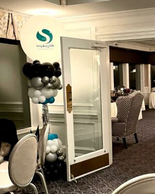 𝐸𝑣𝑒𝑛𝑡: Simplicity Title client appreciation night
𝑇ℎ𝑒𝑚𝑒：casino
𝐵𝑎𝑙𝑙𝑜𝑜𝑛𝑠：columns, 20ft arch, & helium floor cascades
location: Basking Ridge Country Club
Vendors: casino tables- tumbling dice entertainment 
.
.
.
Contact Event Accents Co 📞973-229-7744 or 💻www.eventaccentsco.com for all your event & party decor needs!  From a celebration of one to a blow out of 500 - @eventaccentsco has you covered!!! 

We 𝑬𝒍𝒆𝒗𝒂𝒕𝒆 what you 𝑪𝒆𝒍𝒆𝒃𝒓𝒂𝒕𝒆!!
#corporateballoondecor #partydecor #balloondecor #balloonsnearme #balloondelivery #casinotheme #casinoballoons #randolphnj #denvillenj #chesternj #rockawaynj #roxburynj #morriscountynj #baskingridgenj #baskingridgecc #tumblingdiceentertainment #classicballoondecor