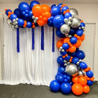 A corporate event is just a meeting without balloons, right? 
This is a 1/2 arch organic balloon garland and it’s perfect to accent that step and repeat or on our backdrop frame. It’s also a great way to welcome new employees or welcome employees back to the office!  Kept inside - these balloons will kick it all month long!!!
#corporateballoondecor #chamberofcommerce #morriscountynj #morriscountybusiness #balloondeliverynj #parsippanynj #randolphnj #denvillenj #chathamnj #madisonnj #morristownnj #elevateyourbusiness #balloonyourbusiness